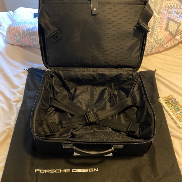 Luggage - Picture 4 of 8